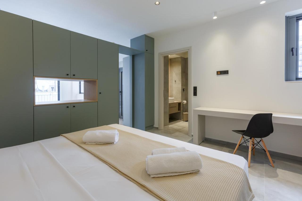 Studio W/King Size Bed Near The Heart Of קלמאטה מראה חיצוני תמונה